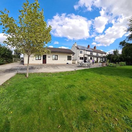 Cosy Stable Conversion Between Sheffield & Leeds Pontefract Luaran gambar