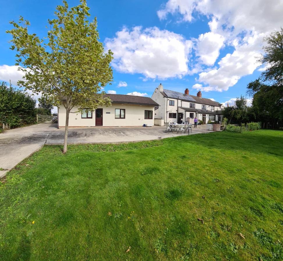 Cosy Stable Conversion Between Sheffield & Leeds Pontefract Luaran gambar